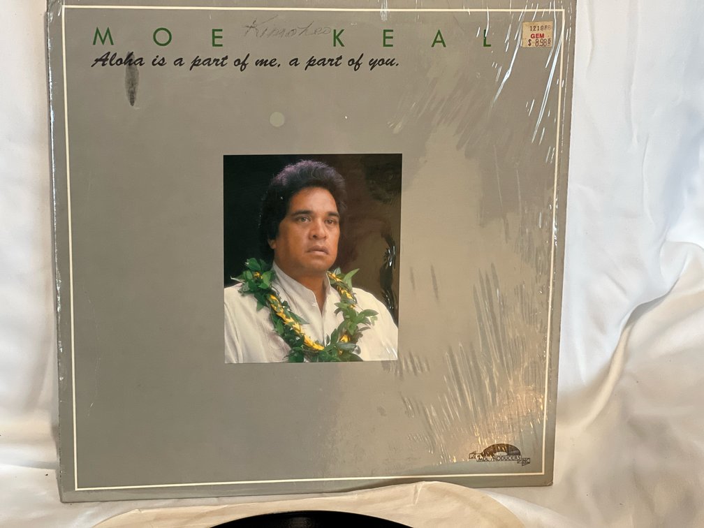 Moe Keal Album