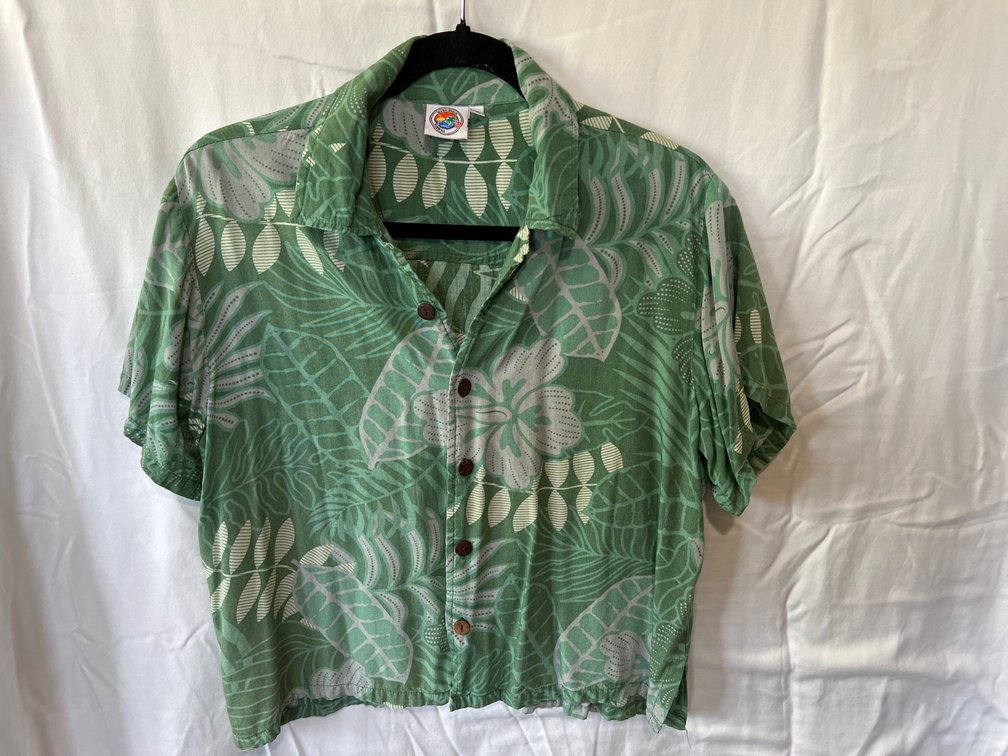 Medium Makai Beach Ladies Aloha Shirt