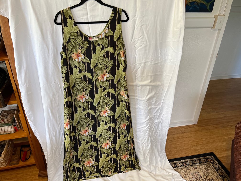 XL Hilo Hatties Dress