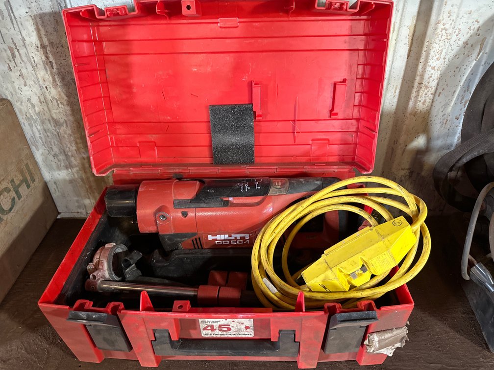 Hilti DD EC-1 Diamond Core Drill Wet Drilling Machine Kit with Case