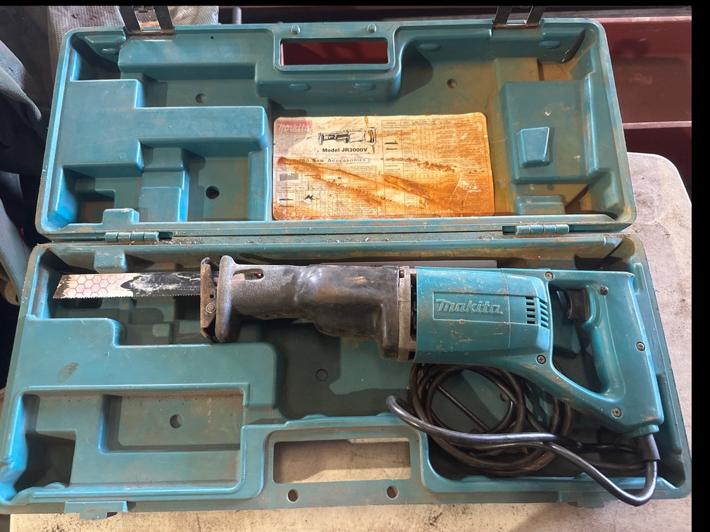 Makita JR3000V Recipro Saw in Case