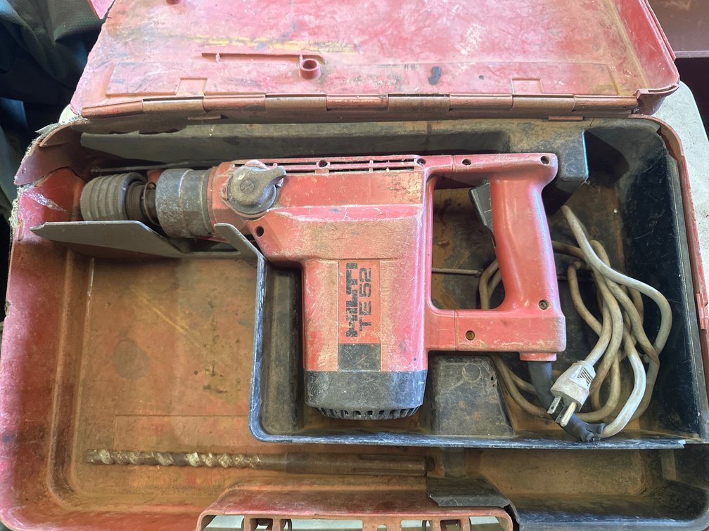Hilti TE 52 Rotary Hammer Drill in Case