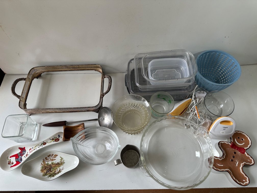 Mixed Lot of Kitchen Accessories