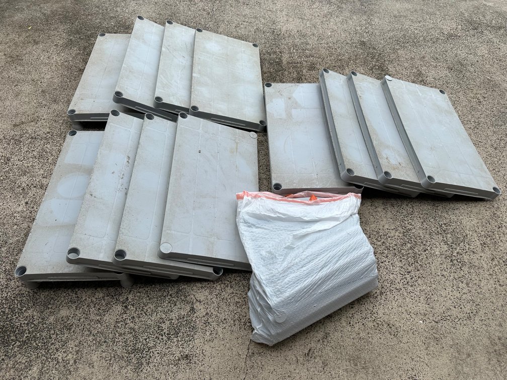(X's 3) Disassembled Durable Plastic Shelves