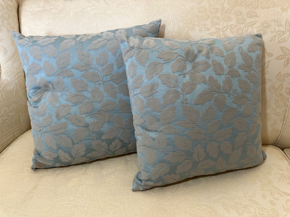 (X's 2) Blue and Gray Colored Leaf Pattern Accent Pillows 
