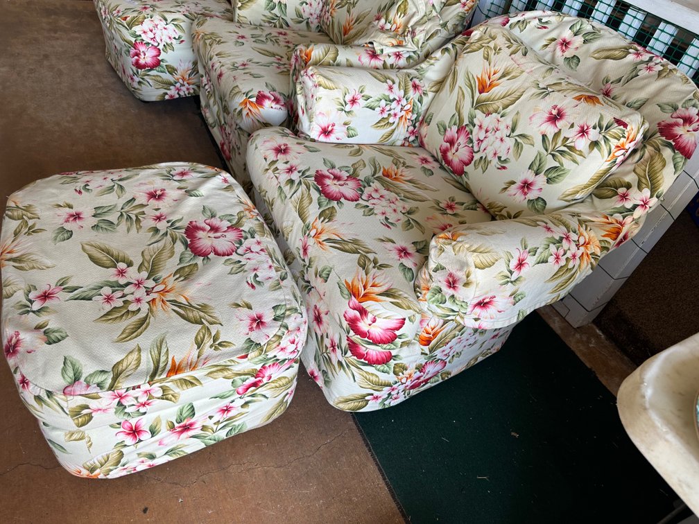 Custom Floral Cover Arm Swivel Chair with Ottoman on Wheels