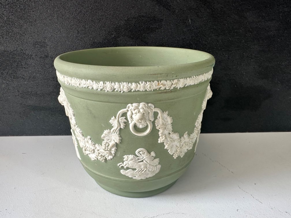 4 1/2" Wedgewood Japserware Green Planter Made in England 