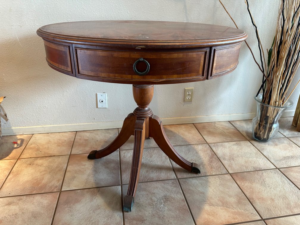 American of Martinsville 33" Round Accent Table with Single Drawer