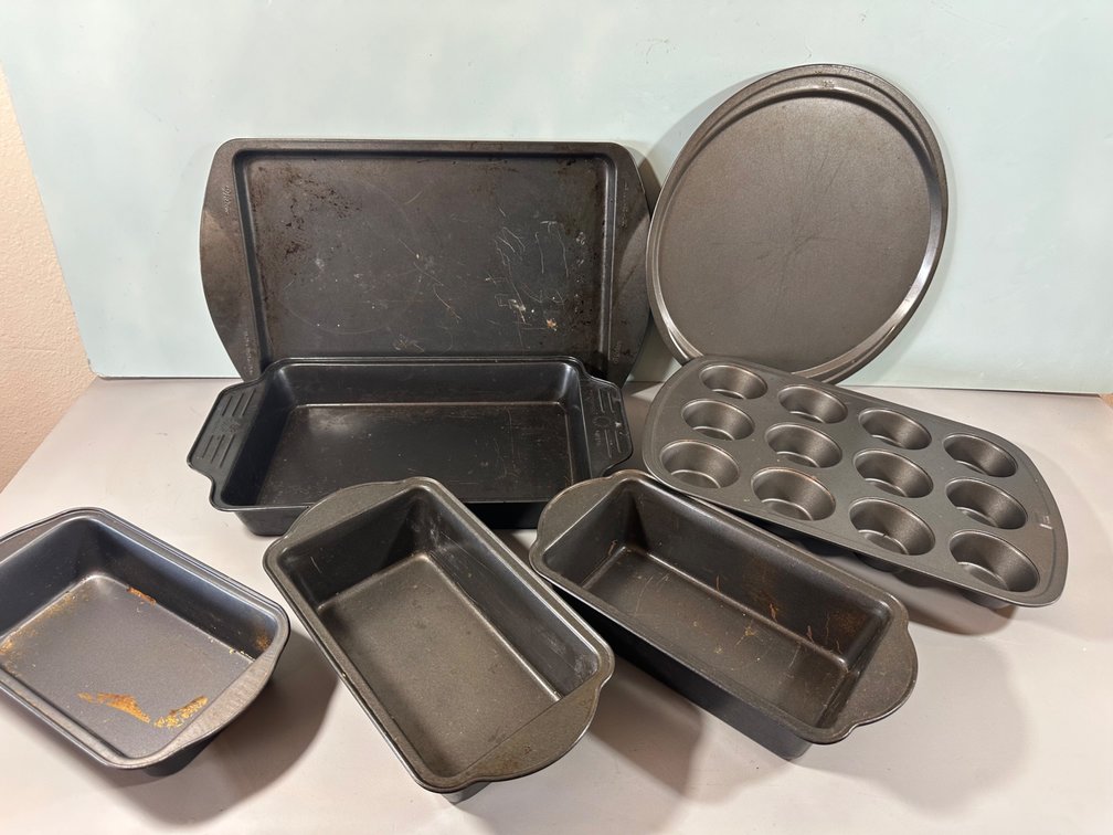 Mixed Lot of Bakeware