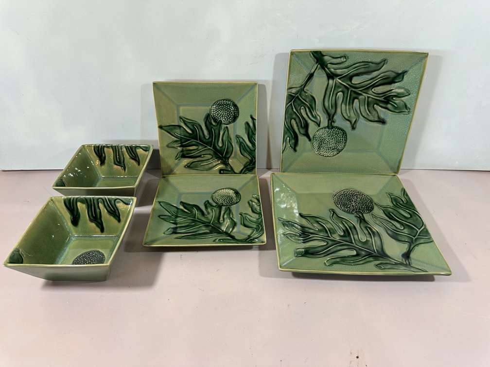 Kauhale Living Stoneware Dishware