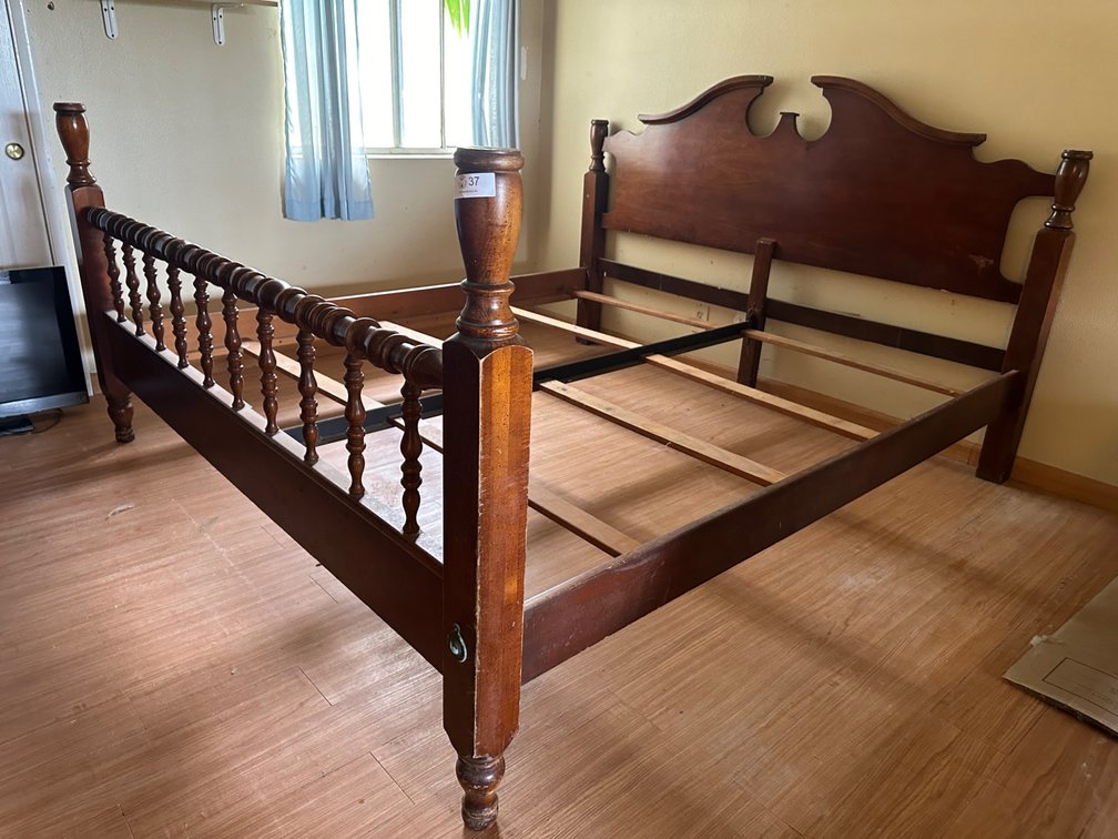 King Size Wood Bedframe
