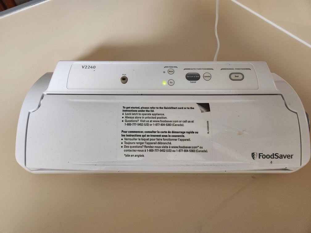 Foodsaver vacuum sealer