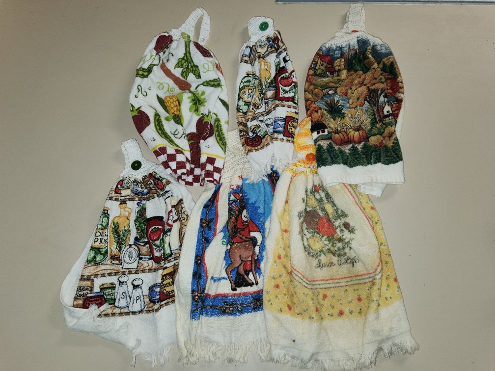 9 new dish towels w hand crocheted top and button