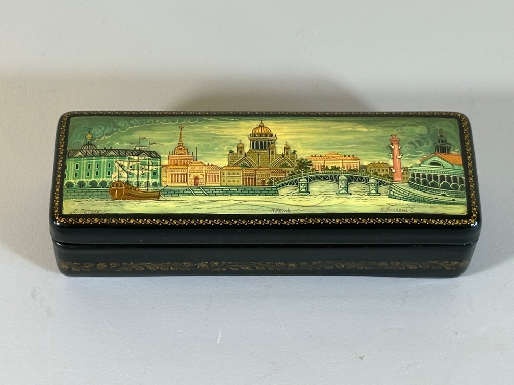 Kholui Lacquer Box with Saint Petersburg Panorama