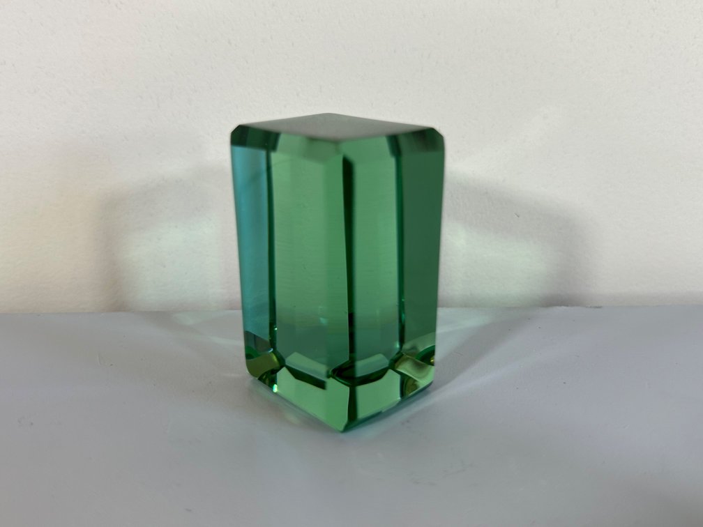 Exquisite Prismatic Specimen - Potential Emerald Simulant
