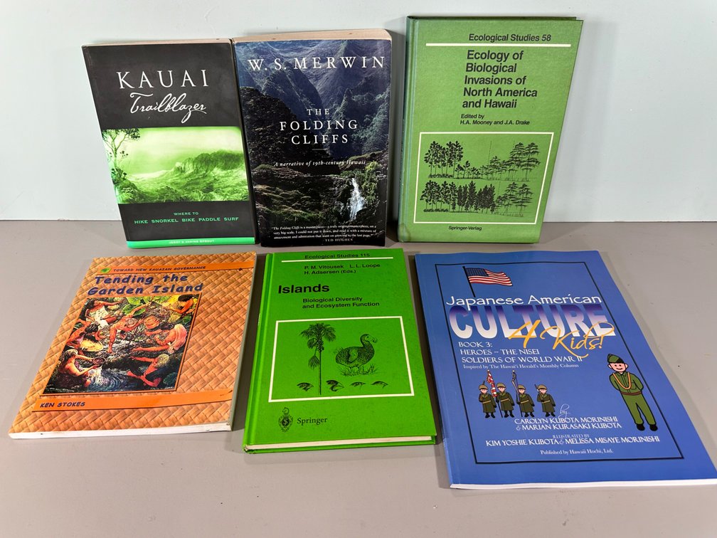 Hawaii and Pacific Islands Nature Guidebook Collection - Six Books