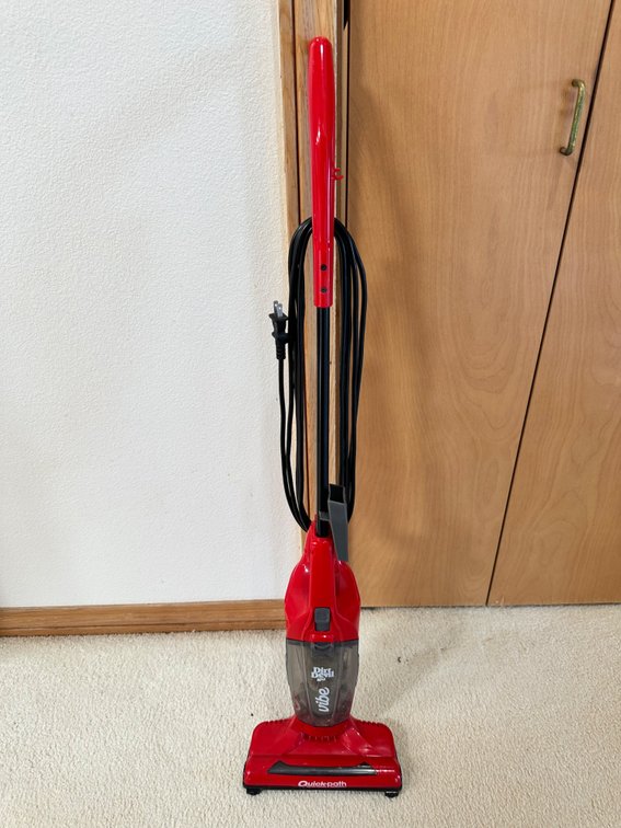 Dirt Devil Vibe Quickpath Upright Vacuum Cleaner - Red