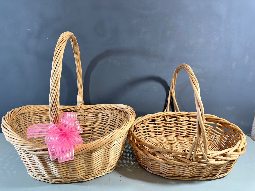 (X's 2) Elegant Light Wicker Baskets with Handles