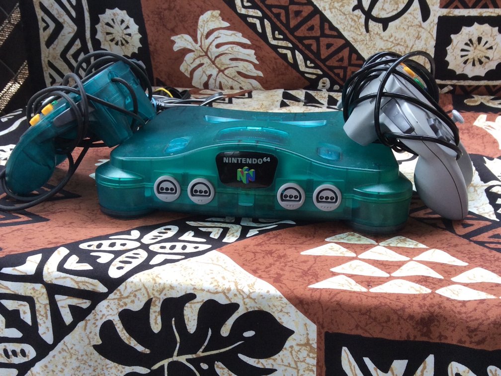 Nintendo 64 with 2 controllers 