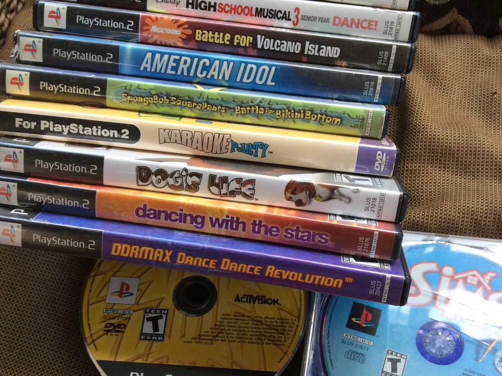 Ps2 lot of 32 games 