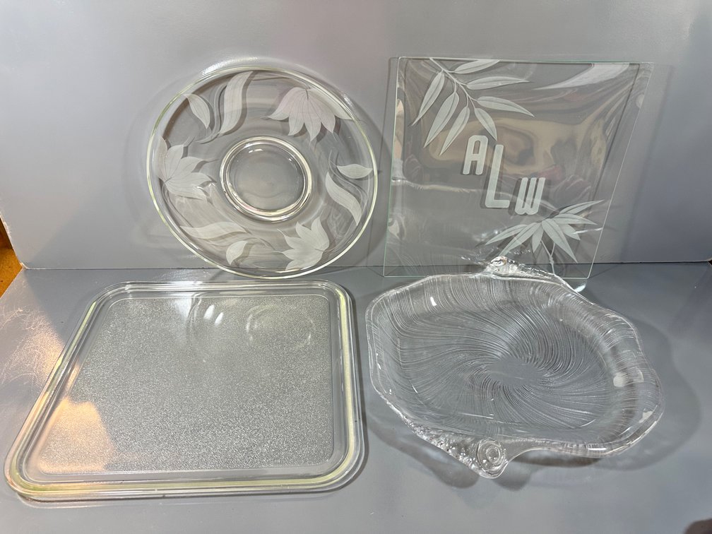 (X's 4) Elegant Glass Serving Platters - Set of Four Unique Designs