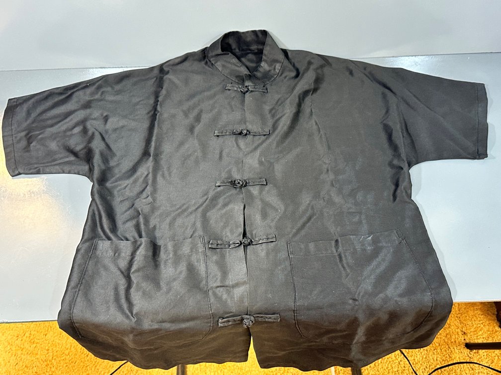 Chinese Black Cotton Kung Fu Jacket with Frog Closures