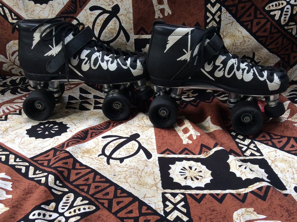 Riedell roller skates sz10 wm black and white 
