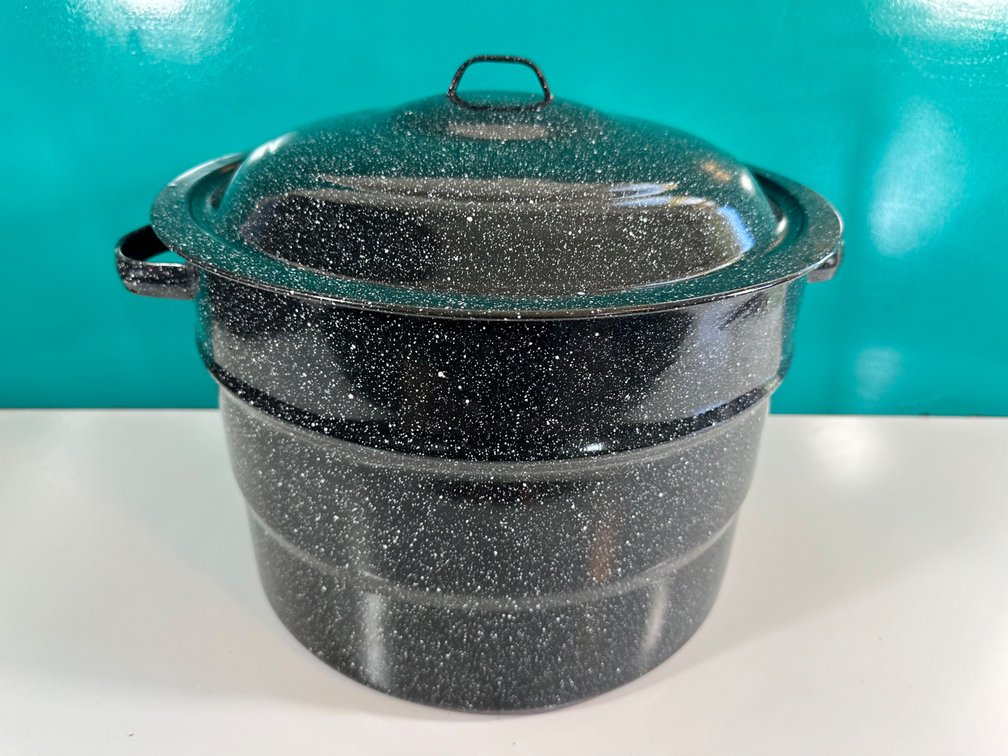 Large Granite Ware Canning Pot with Lid and Rack