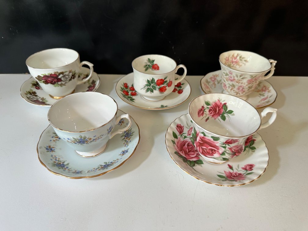 (X's 5) Tea Cups and Saucers