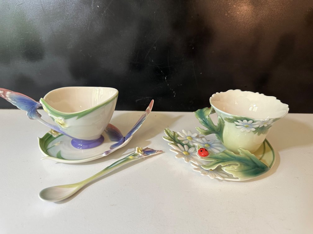 (X's 2) Butterfly and Lady Bug/Leaf Tea Cups and Saucers