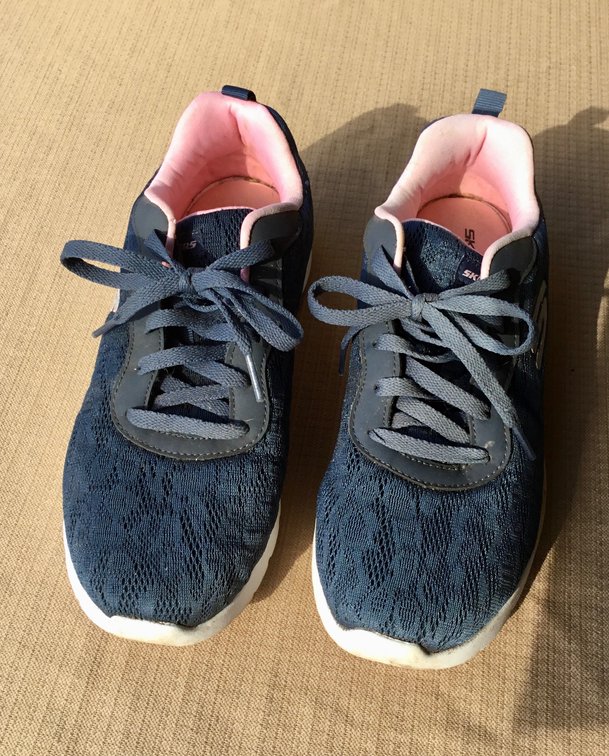 Sketchers Ladies Size 7.5