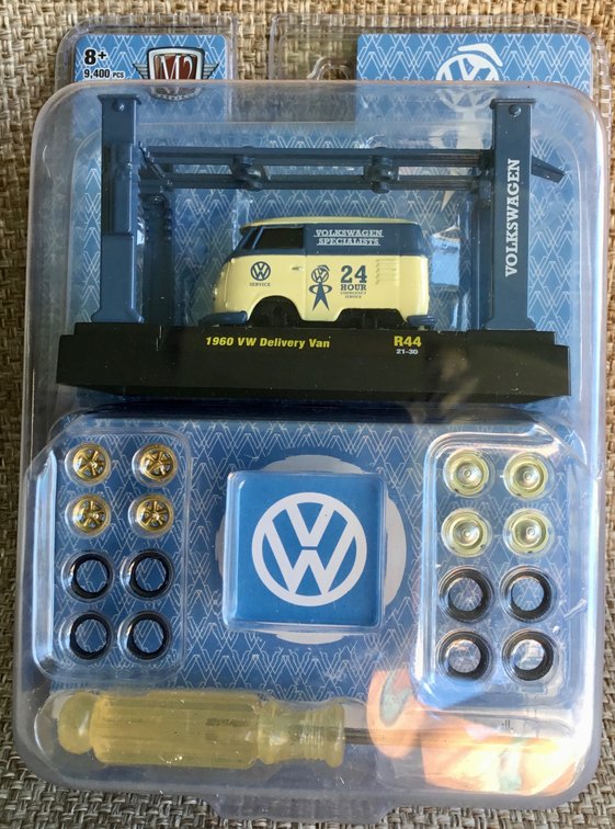 1960 VW Delivery Van Die Cast Model Kit