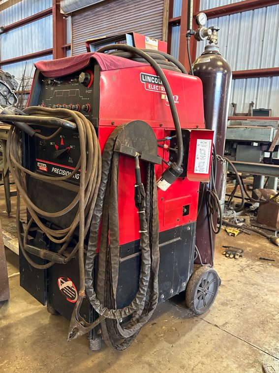 Lincoln Electric Precision Tig 375