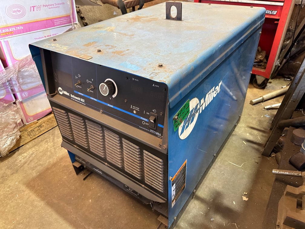Miller Deltaweld 652 CV-DC Welding Power Source