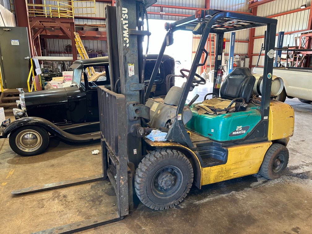 Komatsu Forklift Model FC251-14 