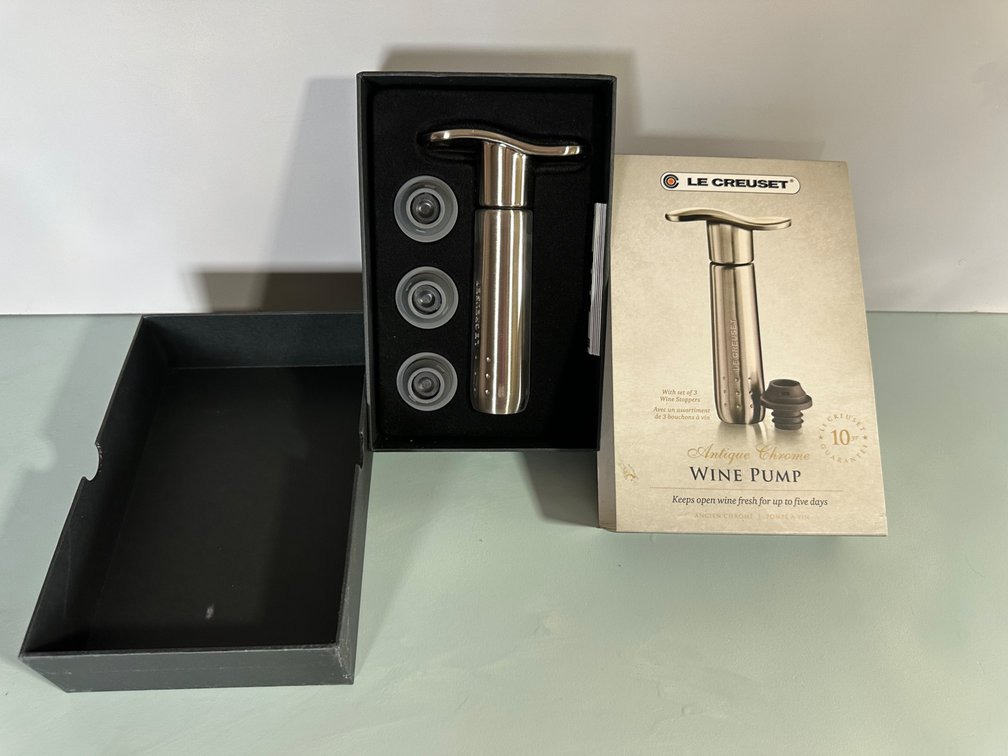 Le Creuset Wine Pump
