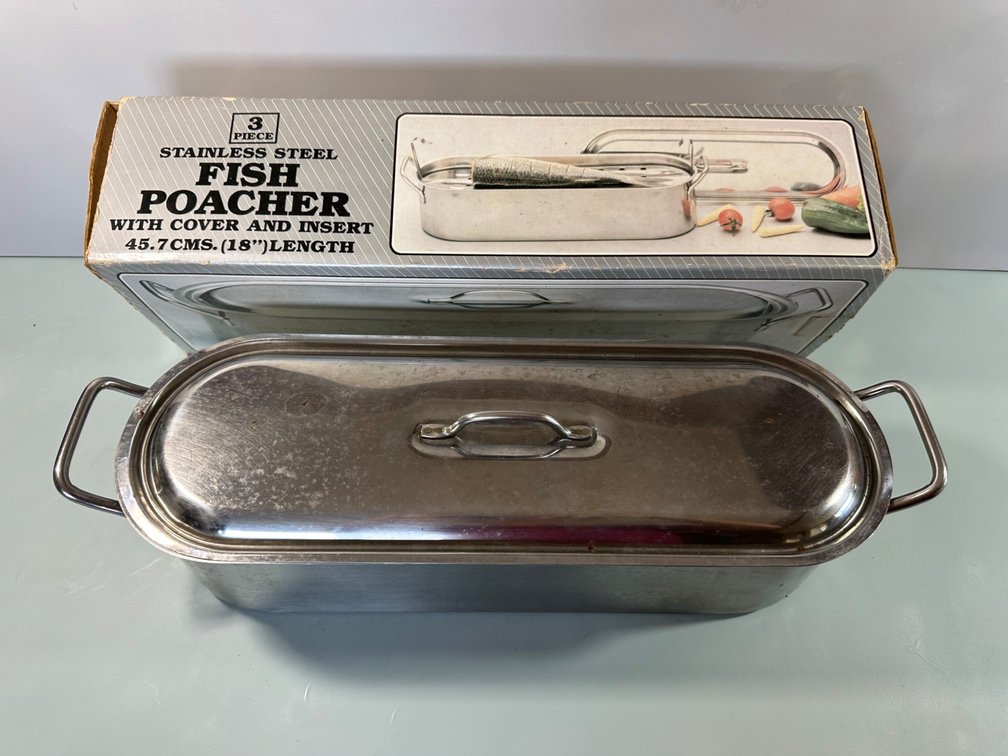 Stainless Steel Fish Poacher with Cover and Insert