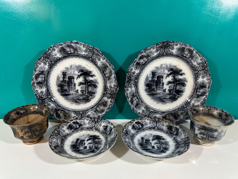 Vintage 'Foliage' Plates & Tea Cups from The Guslander Estate 