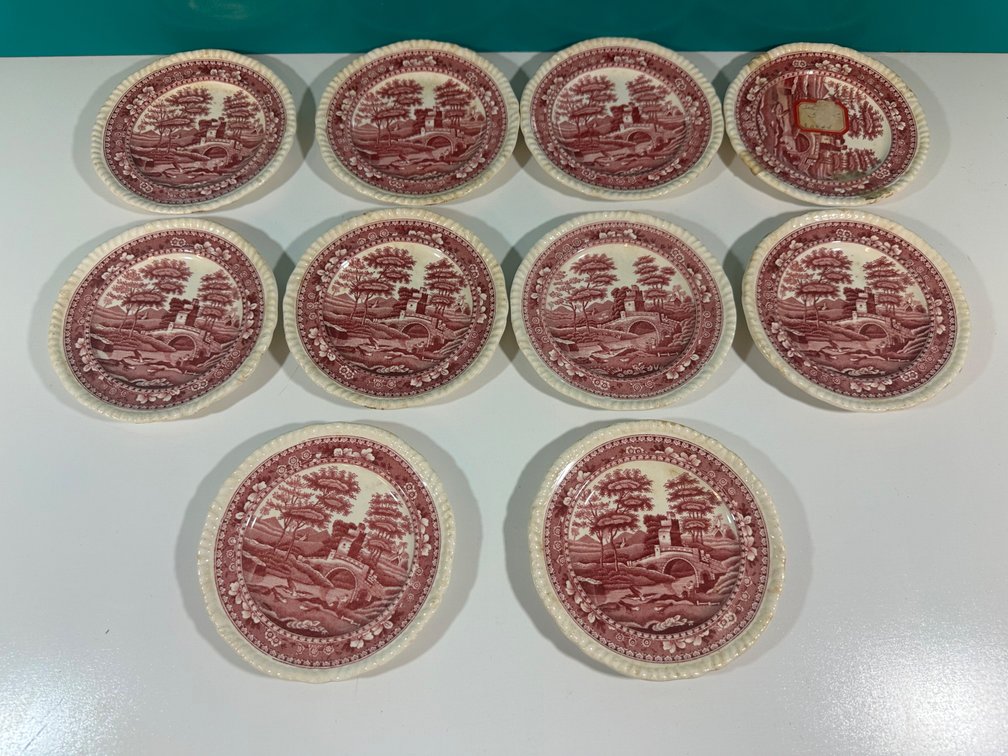 (X's 10) Set of Ten Pink Tower Bread and Butter Plates with Scalloped Edges – The Guslander Estate