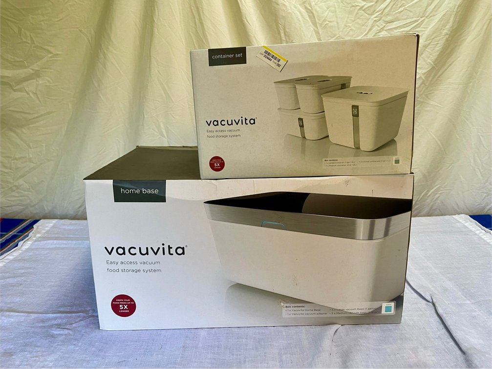 Vacuvita food storage system- Blue