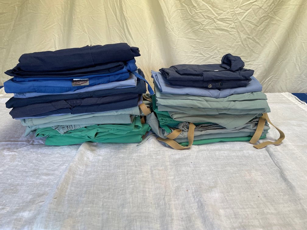 Medical Scrubs- men’s medium