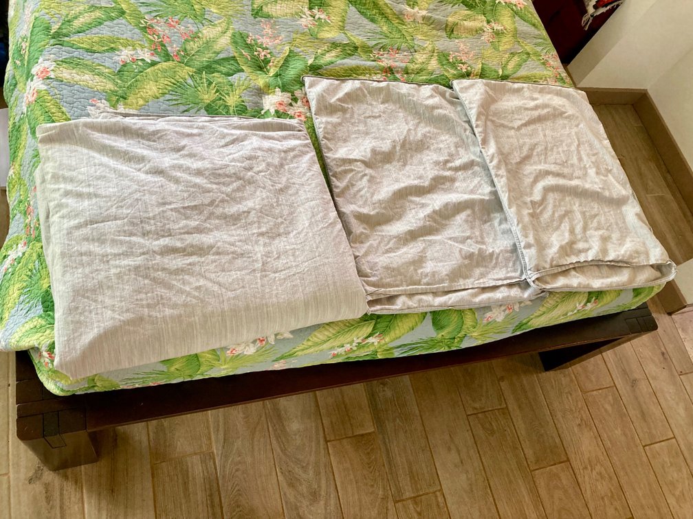 Ikea Queen Size Duvet cover with pillow covers 