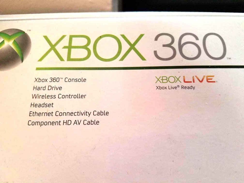 XBOX 360 LIVE.  360 Console, Hard Drive Wireless Controller, Headset.  HD AV Cable
