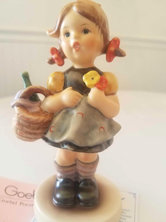 M. I. Hummel Club.  Little Visitor #100.  Pristine Condition, original box. Signed by Artist.
