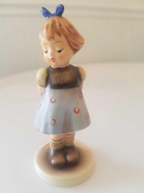 M. I. Hummel Club.  Two Hands, one Treat #192.  Hum  $493. Pristine Condition, in original Box.