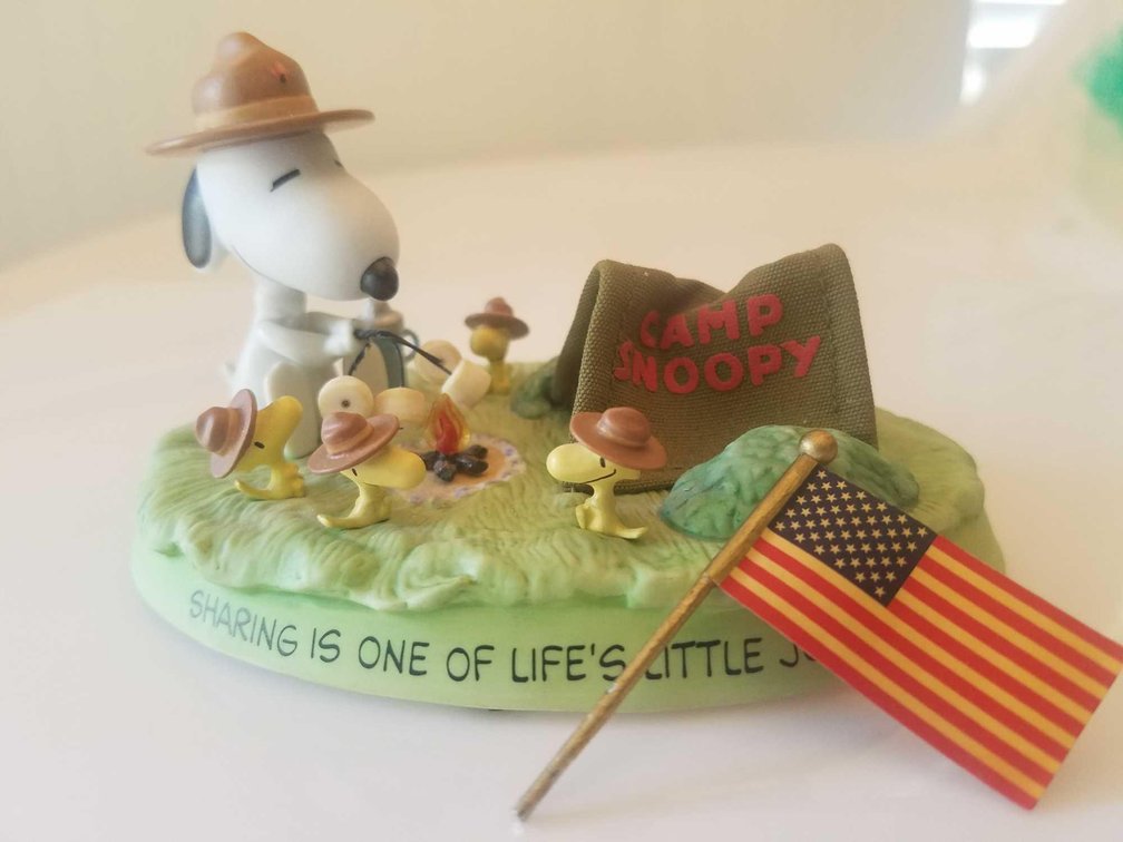 CHARLIE BROWN:  HALLMARK “CAMPFIRE FRIENDS” (Sharing is one of Life’s Little Joys) with flag)