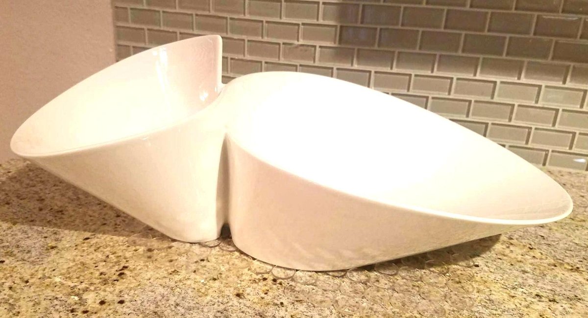 Villeroy & Bach  Serving Piece..Eyecatcher