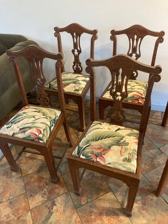 (X’s 4) Chairs