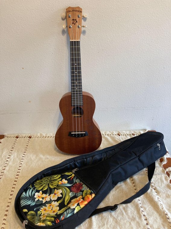 Islander ukulele and Soft Case
