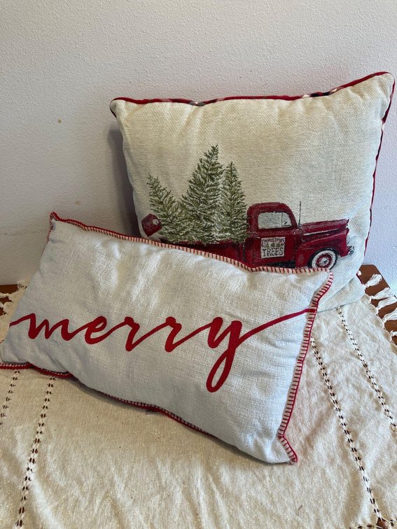 (X's 2) Christmas Throw Pillow